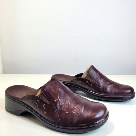 Clarks Brown Leather Stitched Mules Slip On Comfort Shoes Size Womens 8 - Picture 1 of 8